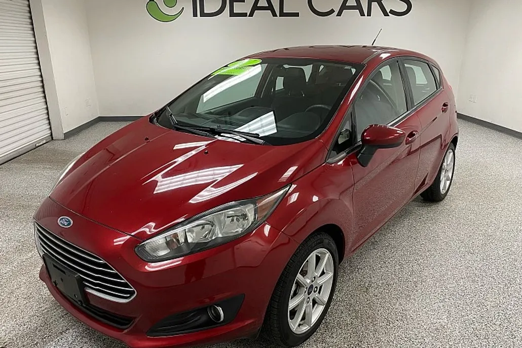 2017 Ford Fiesta SE photo 1