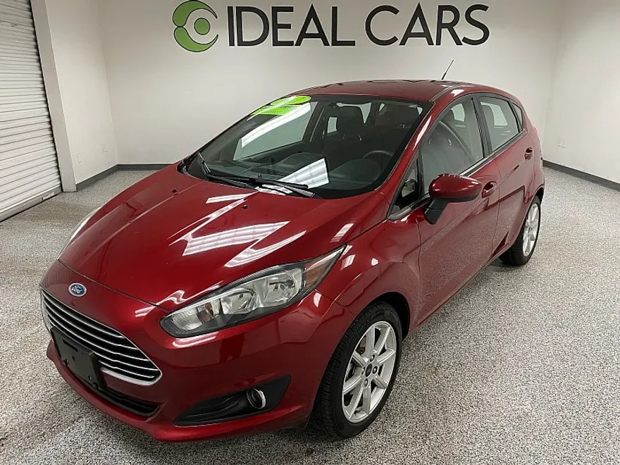 2017 Ford Fiesta SE photo 1