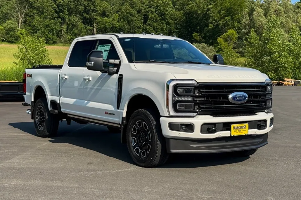 2025 Ford F-350 photo 1