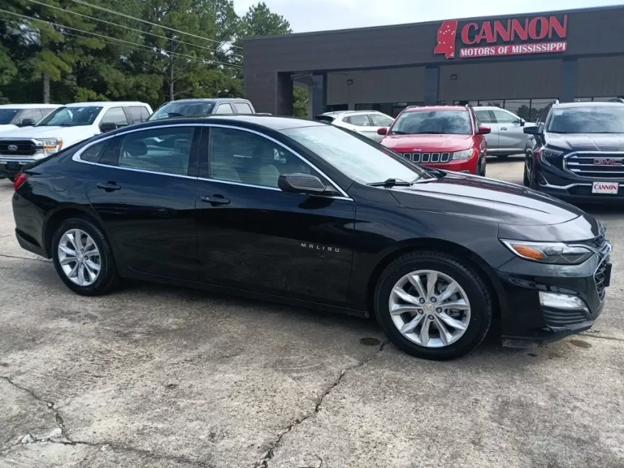 2024 Chevrolet Malibu 1LT photo 1