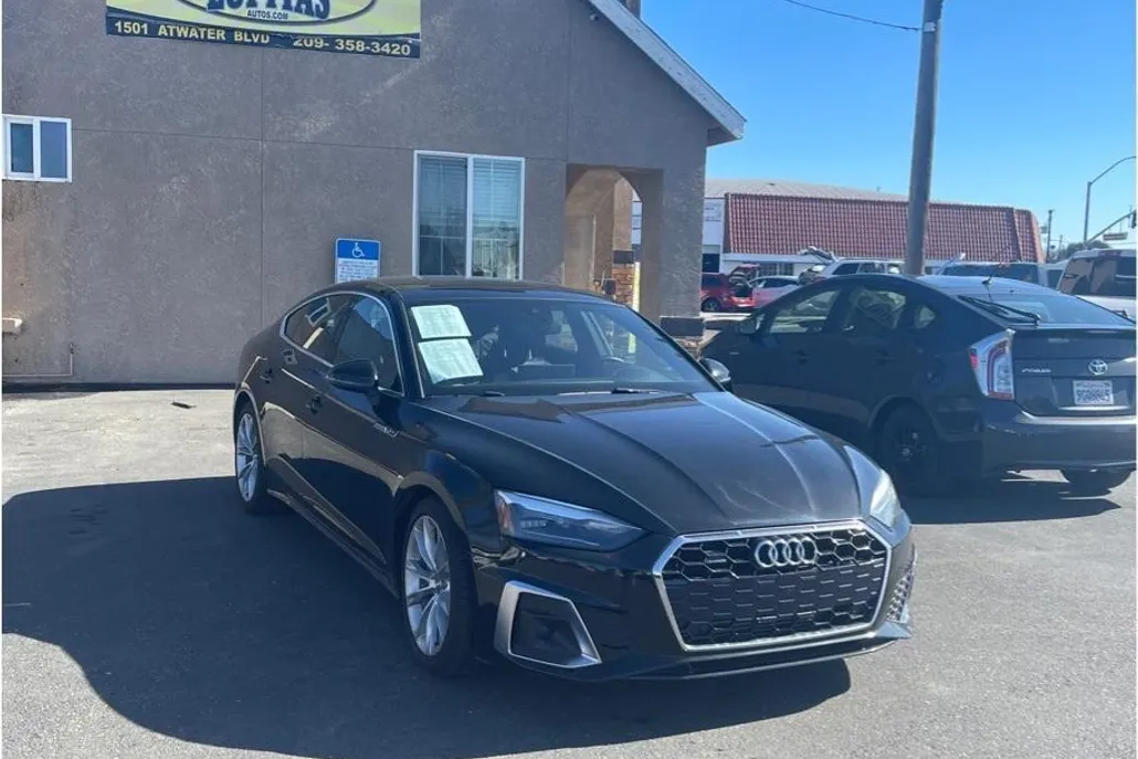 2021 Audi A5 Premium photo 1