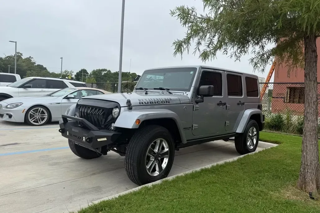 2017 Jeep Wrangler Unlimited Rubicon photo 1