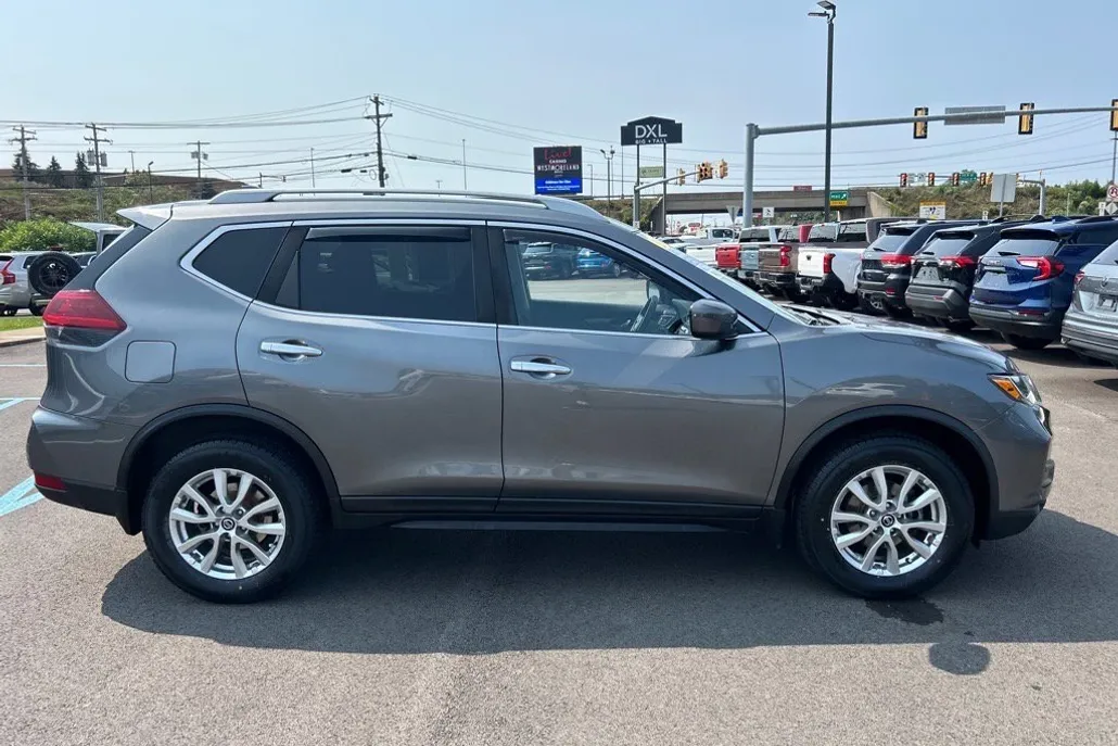 2019 Nissan Rogue S photo 1