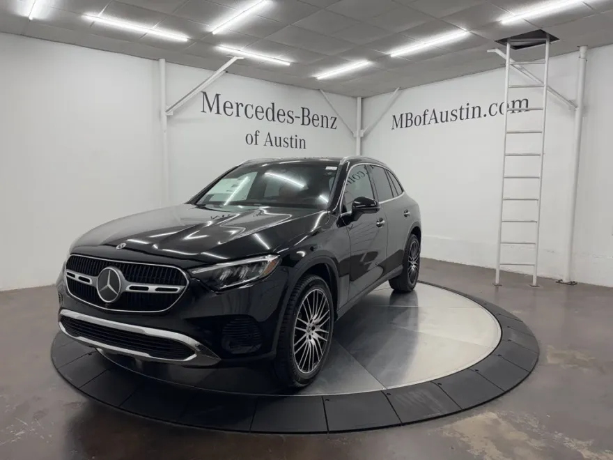 2026 Mercedes Benz GLC 300 photo 1