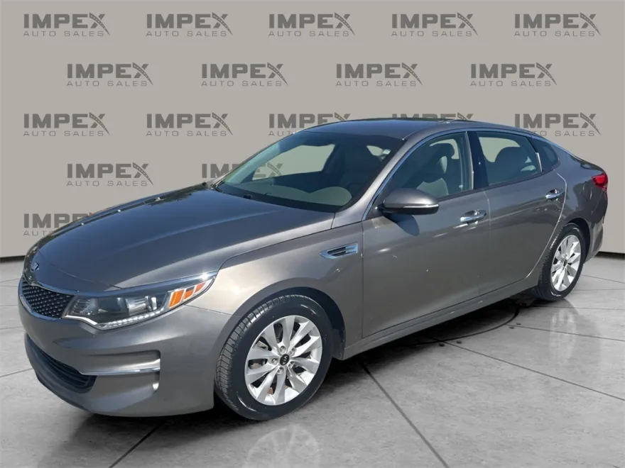 2018 Kia Optima EX photo 1