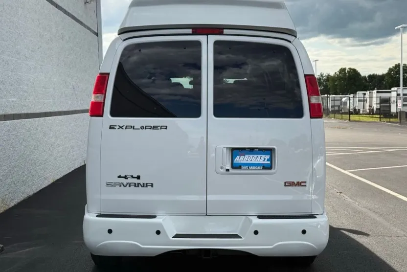 2019 Gmc Savana photo 1
