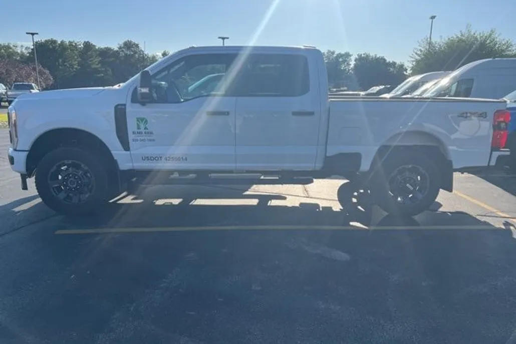 2024 Ford F-250 photo 1