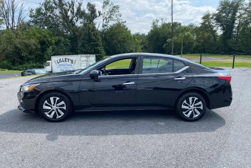 2021 Nissan Altima 2.5 S photo 1