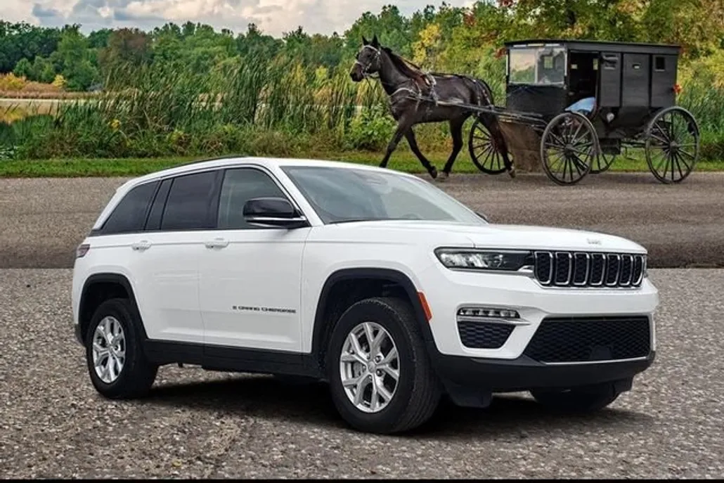 2023 Jeep Grand Cherokee Limited photo 1