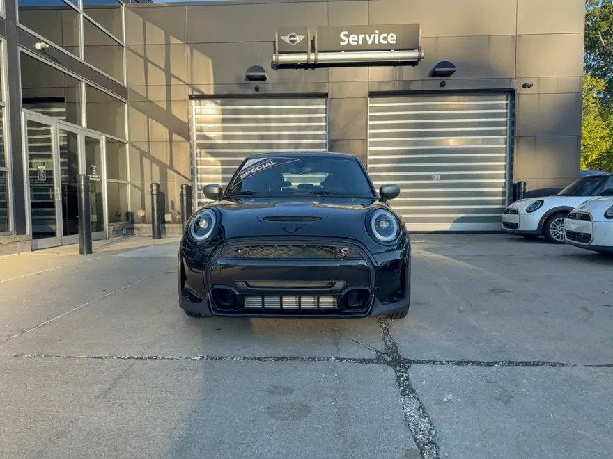 2024 Mini Cooper 4 Door Hardtop S photo 1
