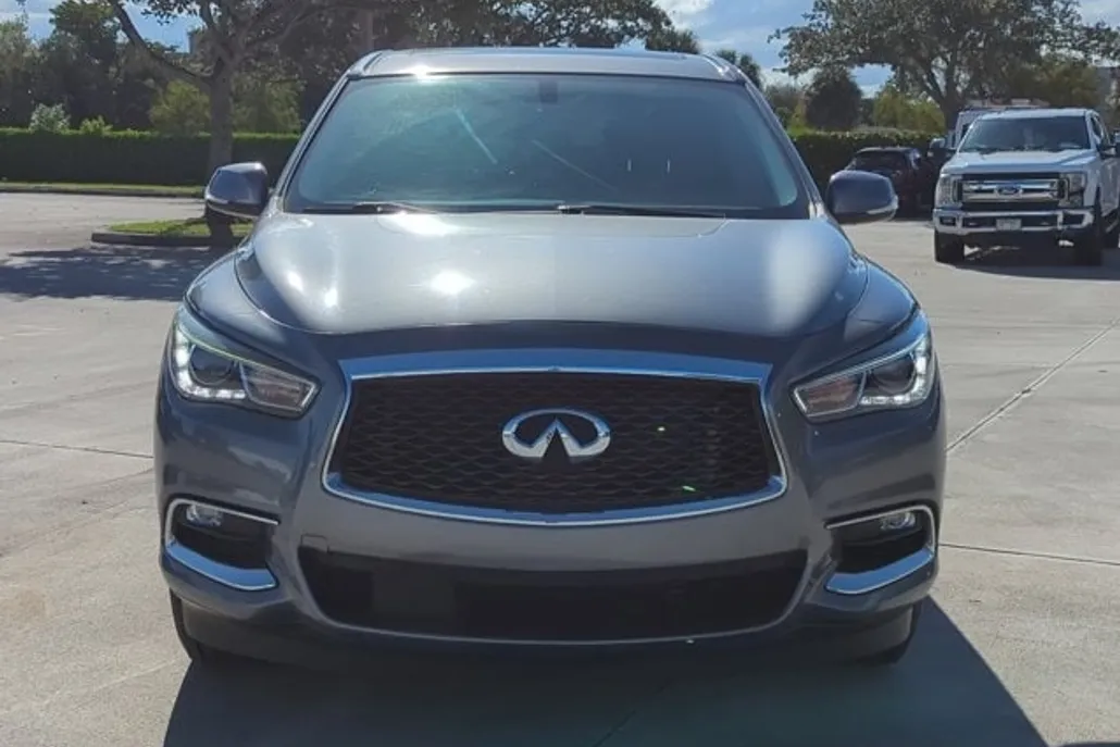 2018 Infiniti QX60 photo 1