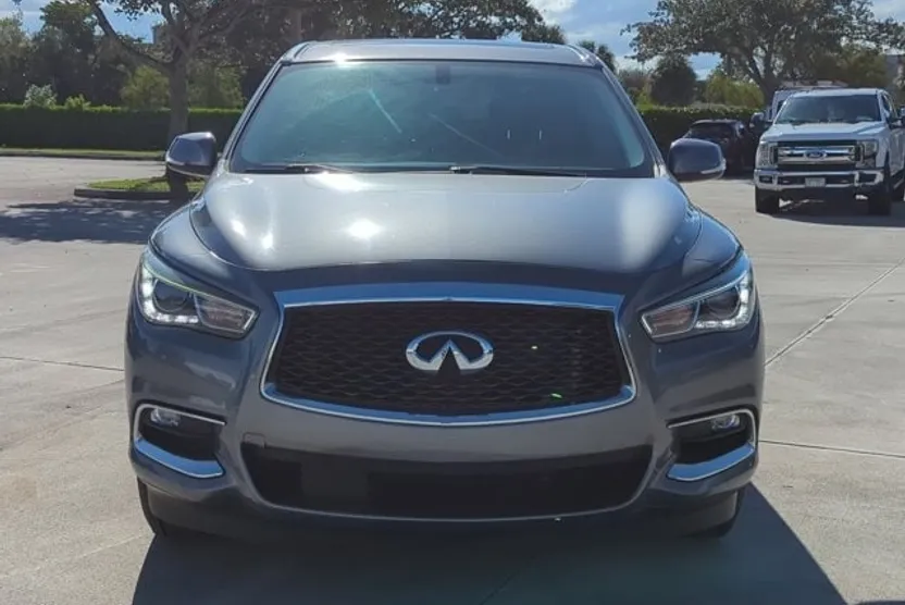 2018 Infiniti QX60 photo 1