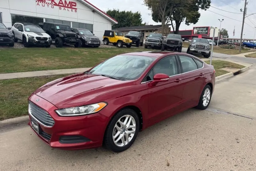 2013 Ford Fusion SE photo 1