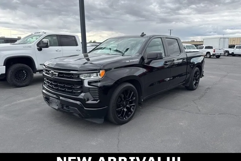 2023 Chevrolet Silverado 1500 RST photo 1