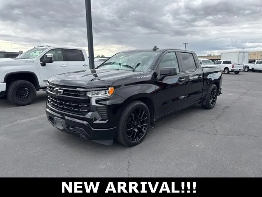 2023 Chevrolet Silverado 1500 RST photo 1