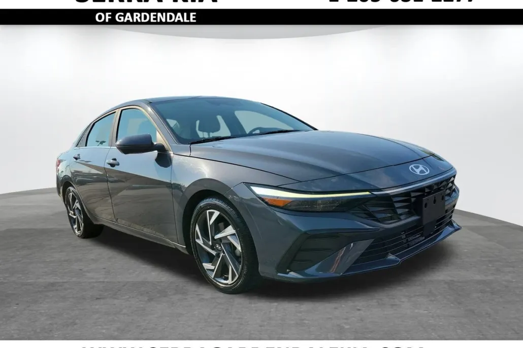 2024 Hyundai Elantra Limited photo 1