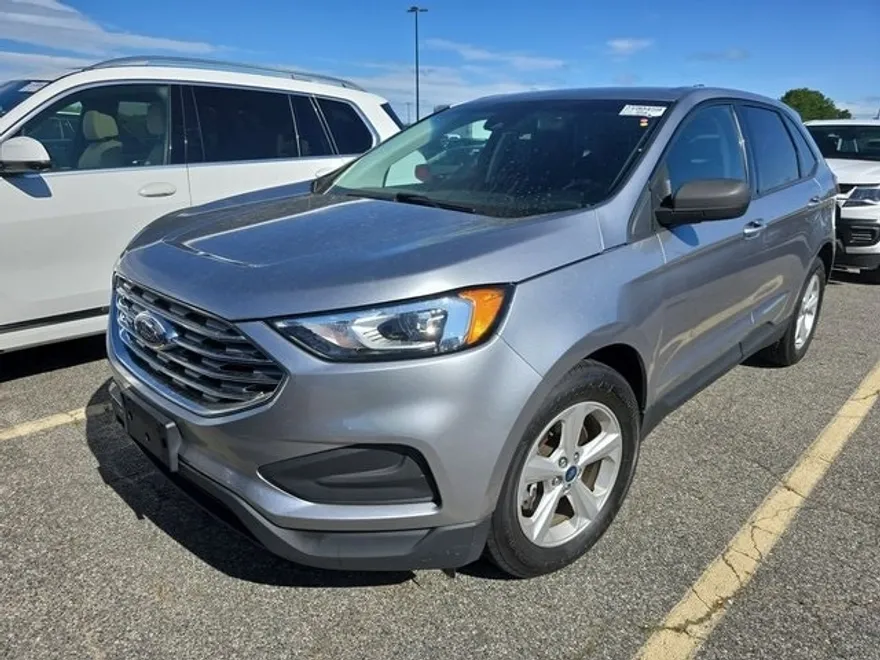 2020 Ford Edge SE photo 1