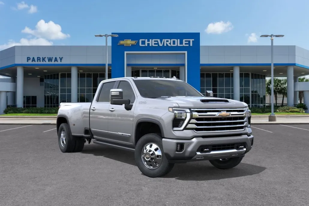 2025 Chevrolet Silverado 3500HD High Country photo 1