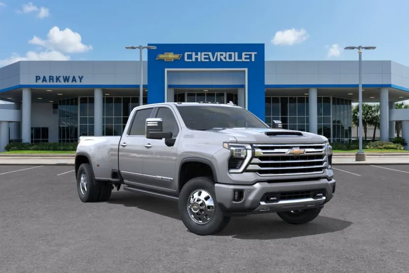 2025 Chevrolet Silverado 3500HD High Country photo 1