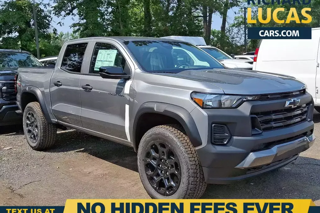 2026 Chevrolet Colorado Trail Boss photo 1
