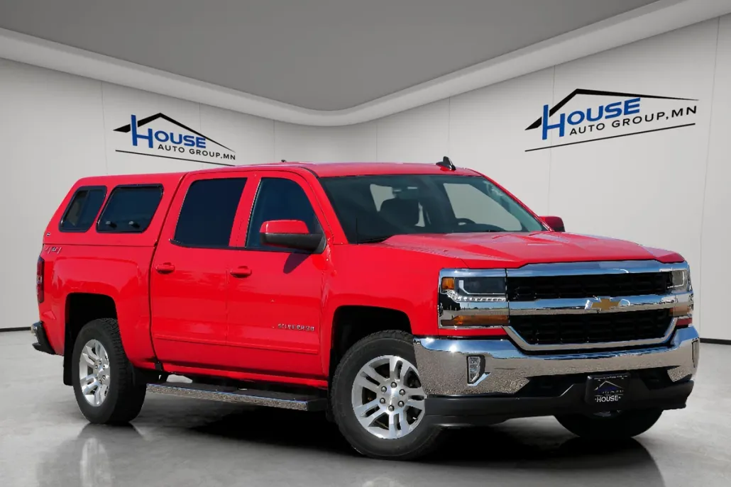 2018 Chevrolet Silverado 1500 LT photo 1