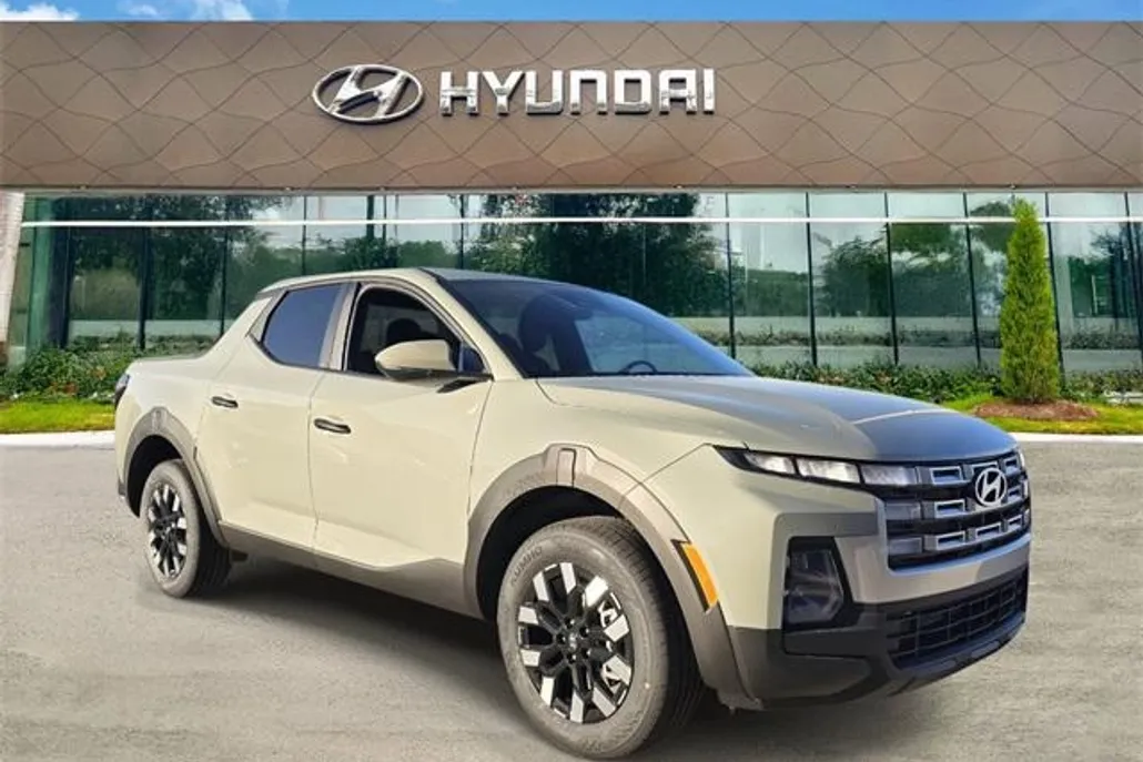 2025 Hyundai Santa Cruz SE photo 1