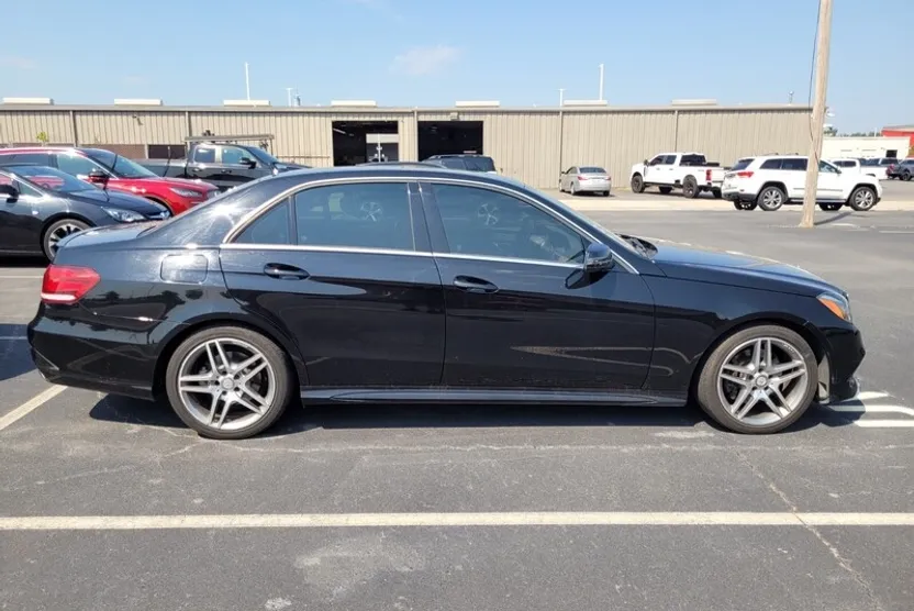2014 Mercedes Benz E 350 4MATIC photo 1