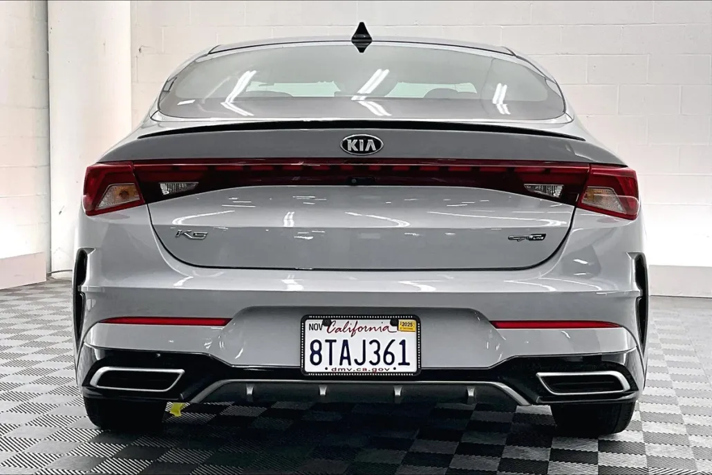 2021 Kia K5 GT-Line photo 1