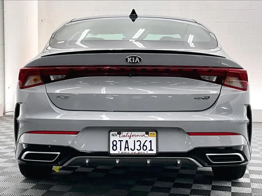 2021 Kia K5 GT-Line photo 1