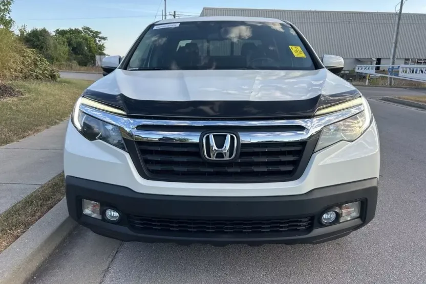 2019 Honda Ridgeline RTL-T photo 1