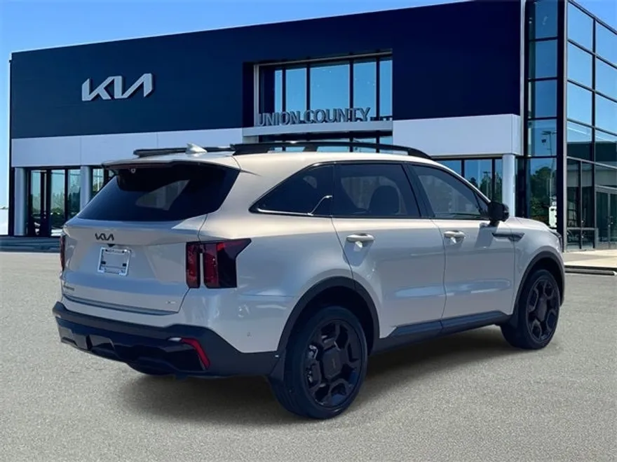2026 Kia Sorento X-Line photo 1