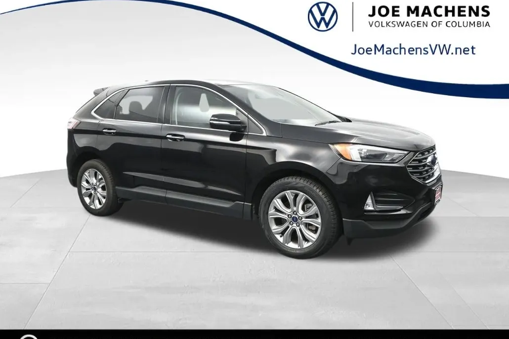 2022 Ford Edge Titanium photo 1