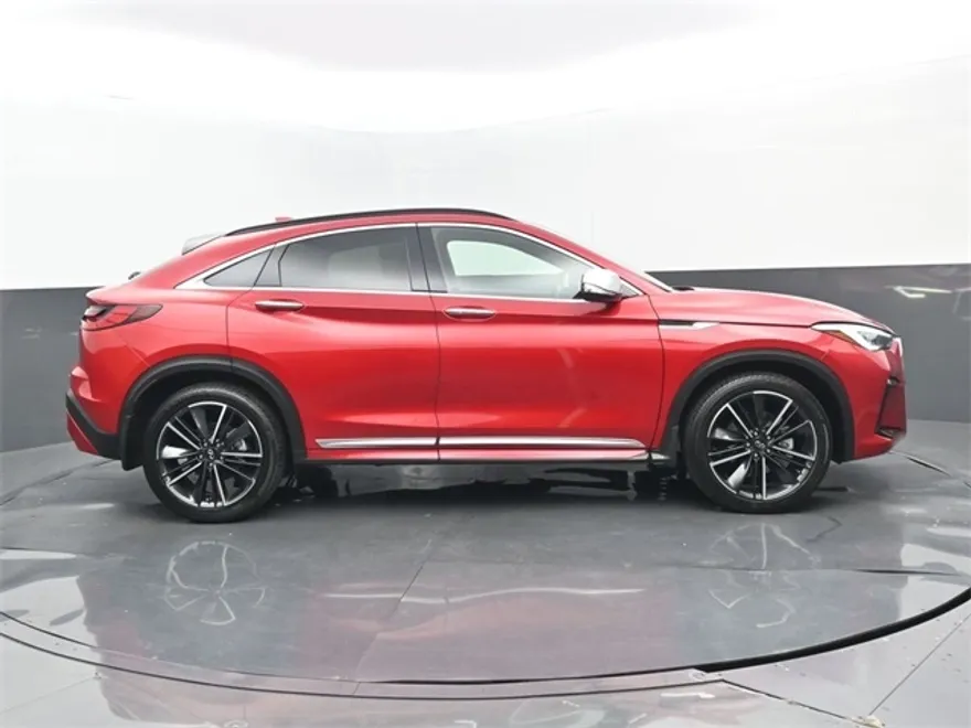 2022 Infiniti QX55 Essential photo 1