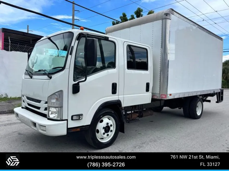 2018 Isuzu NPR/NPR-HD photo 1