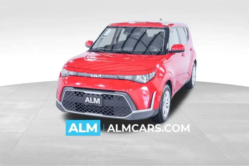 2023 Kia Soul LX photo 1