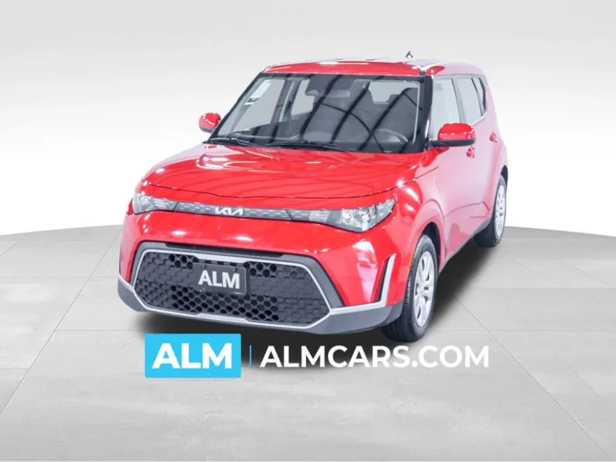 2023 Kia Soul LX photo 1