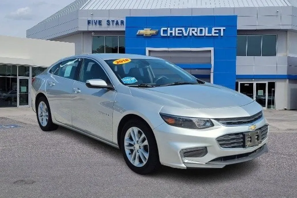 2018 Chevrolet Malibu 1LT photo 1