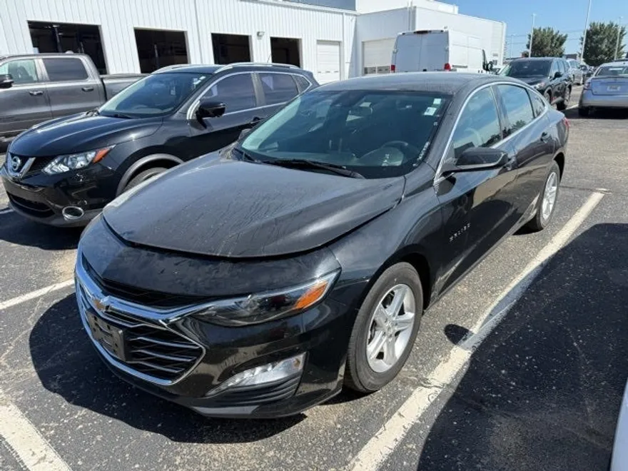 2023 Chevrolet Malibu 1LT photo 1