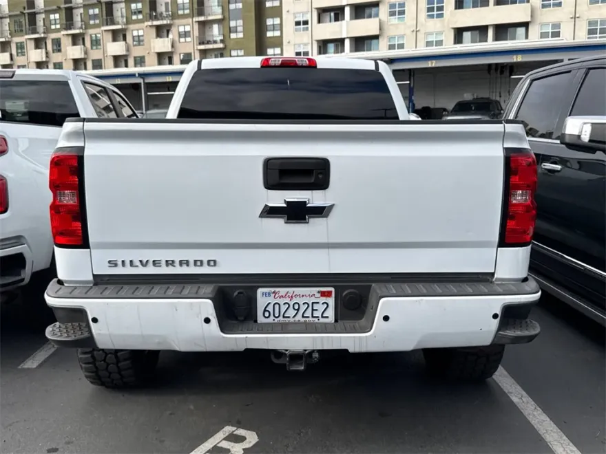 2017 Chevrolet Silverado 1500 Custom photo 1