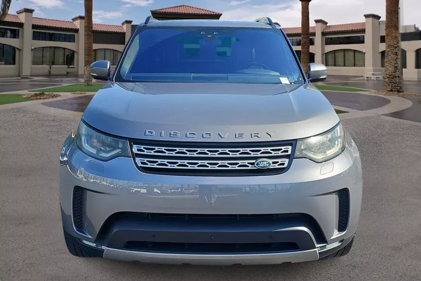 2020 Land Rover Discovery HSE photo 1