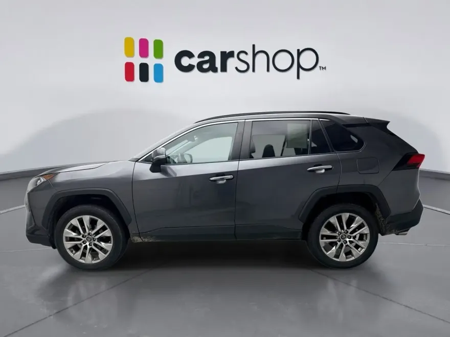 2021 Toyota RAV4 Limited photo 1