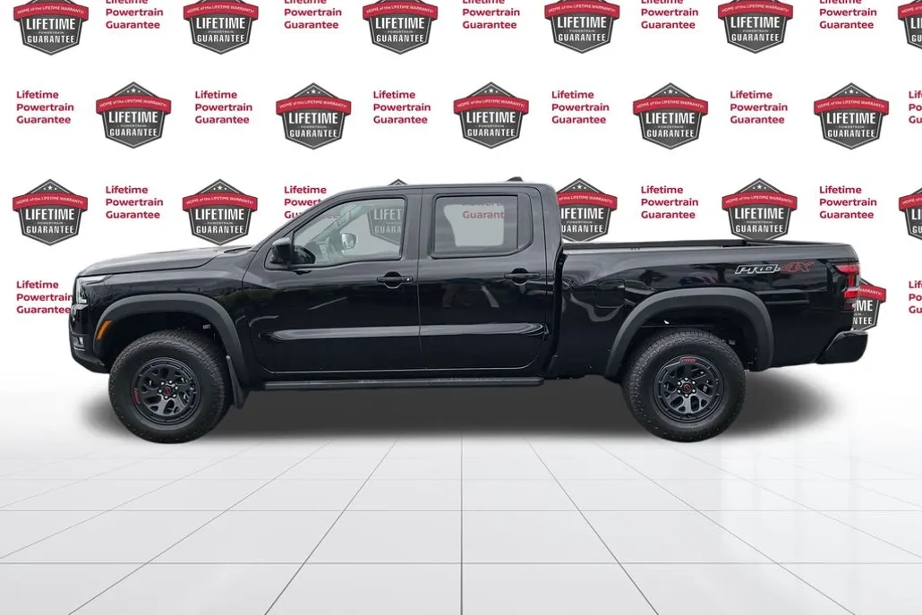 2025 Nissan Frontier PRO-4X photo 1