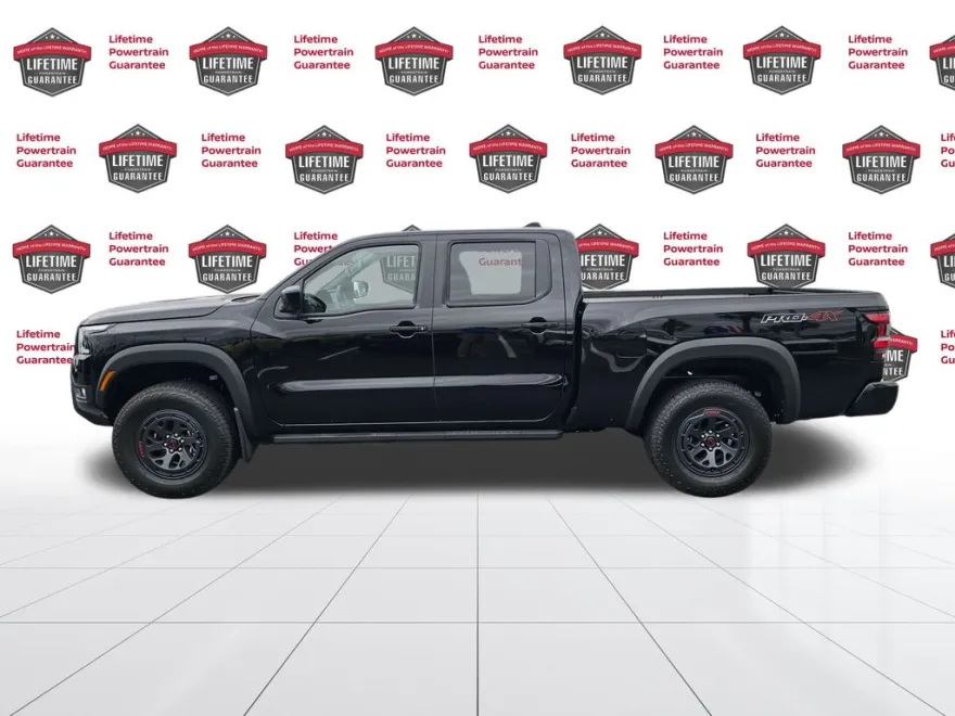 2025 Nissan Frontier PRO-4X photo 1