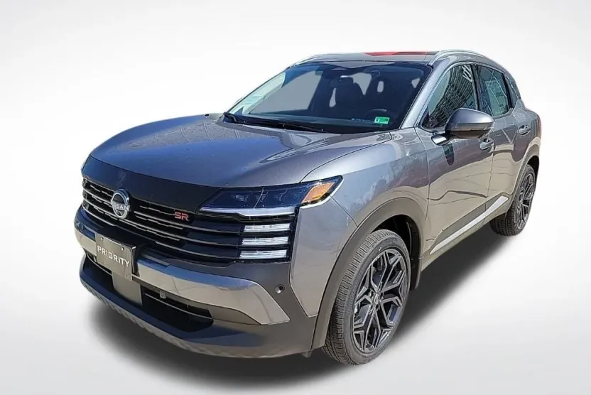 2025 Nissan Kicks SR photo 1