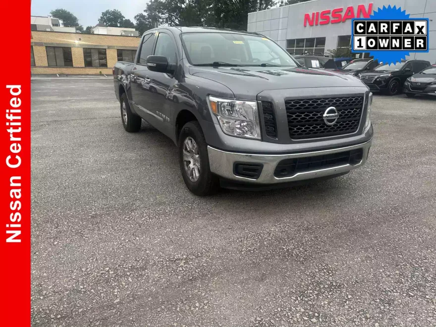 2019 Nissan Titan SV photo 1