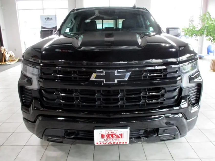 2023 Chevrolet Silverado 1500 RST photo 1