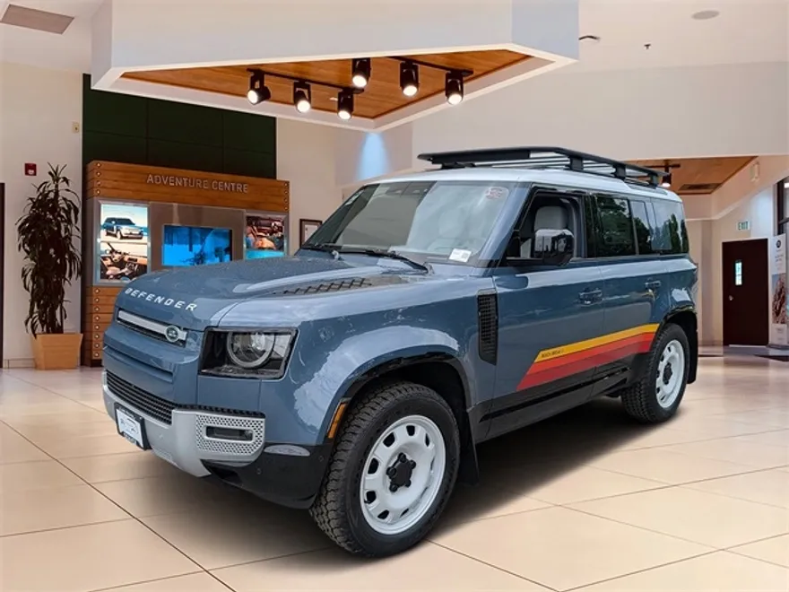 2025 Land Rover Defender 110 S photo 1