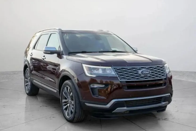 2018 Ford Explorer Platinum Sport photo 1