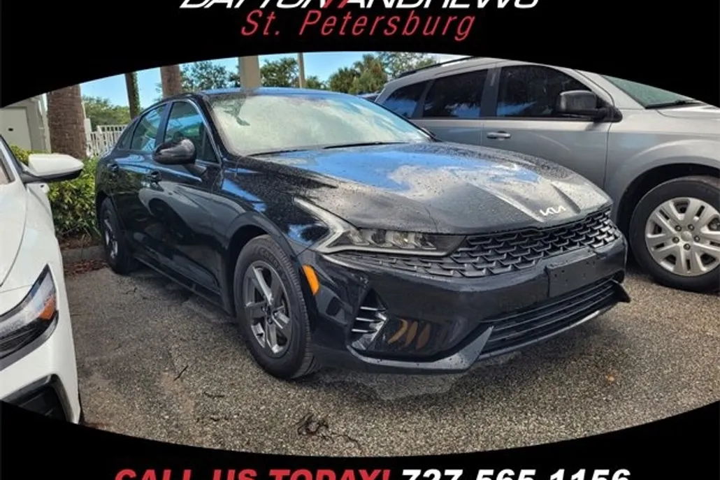 2022 Kia K5 LXS photo 1