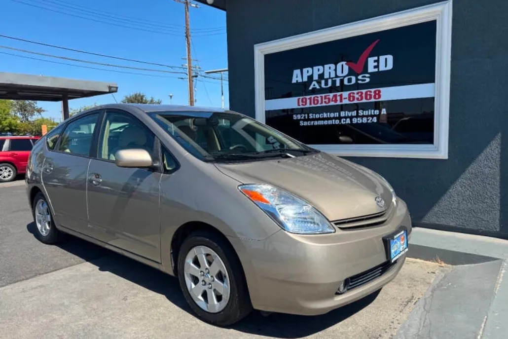 2004 Toyota Prius photo 1